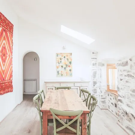 Mansarda Castello Apartman *
